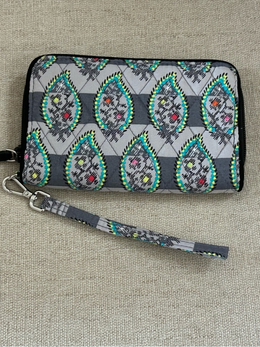 NWT Vera Bradley RFID Wristlet Wallet, Paisley Stripes